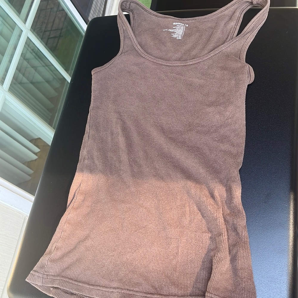 Brown Tank